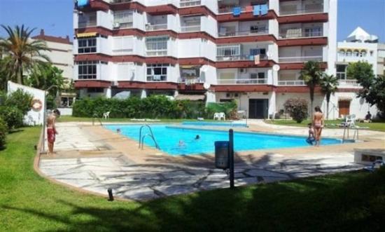 Апартаменти Amplio Piso Al Lado De La Playa En Нерха Екстер'єр фото